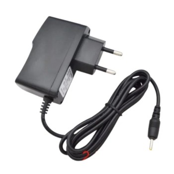 מטען לטאבלט 10W 2.5X0.7mm