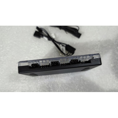מפצל מאווררים Cooler Master 6 ARBG 6 PWM SPLITER OEM מפצל מאווררים Cooler Master 6 ARBG 6 PWM SPLITER OEM