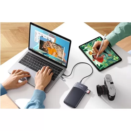 External box for hard drive UGREEN USB-C/A to 2.5' SSD / HDD | x2 USB-A 3. | SD / micro SD | Enclosure 60620 External box for hard drive UGREEN USB-C/A to 2.5' SSD / HDD | x2 USB-A 3. | SD / micro SD | Enclosure 60620