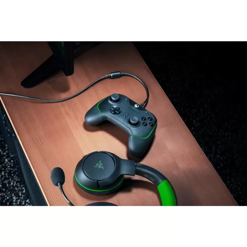 Проводной игровой контроллер RAZER WOLVERINE V2 RZ06-03560100-R3U1 Цвет:чёрный