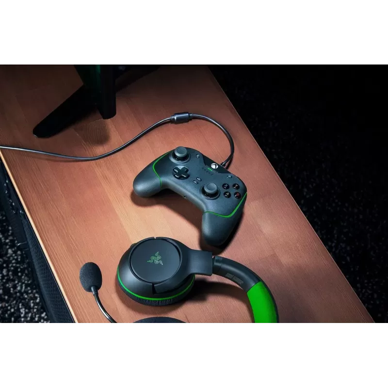 Проводной игровой контроллер RAZER WOLVERINE V2 RZ06-03560100-R3U1 Цвет:чёрный