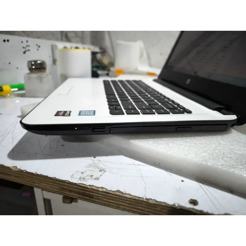 מחשב נייד מחודש HP 14-ac110nj T1D84EA Intel Core i5-6200U 14" HD 12GB SSD:240GB Windows 11 צבע לבן
