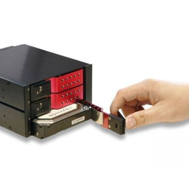 Storage Server iStarUSA 5.25"x2 to 3.5"x3 SAS/SATA 6.0 Hot Swap Cage black