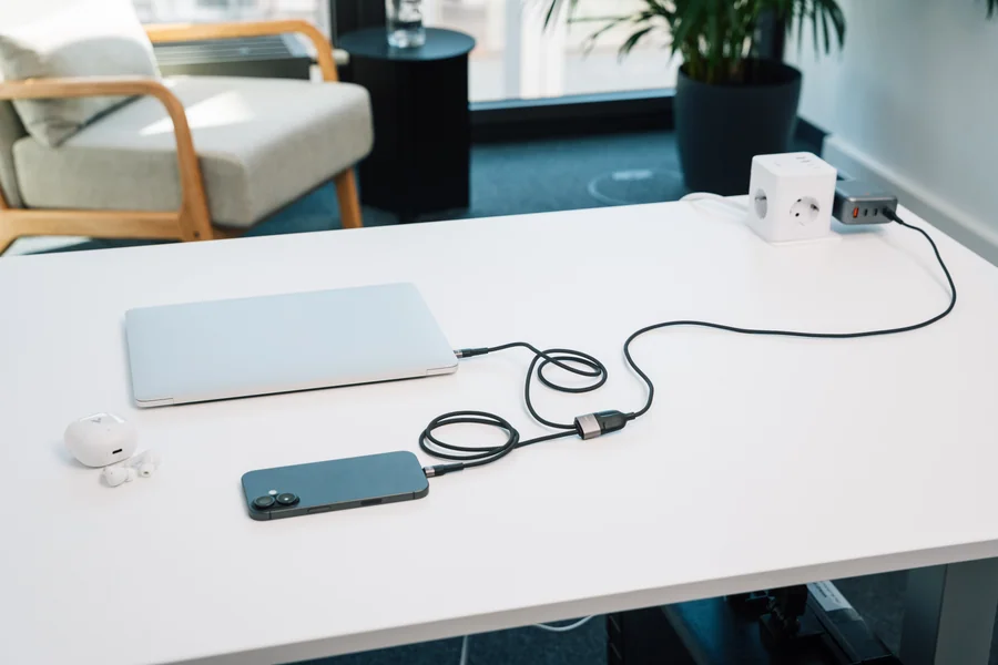 Verbatim Sync & Charge USB-C to Dual USB-C Cable 100W 1.5m