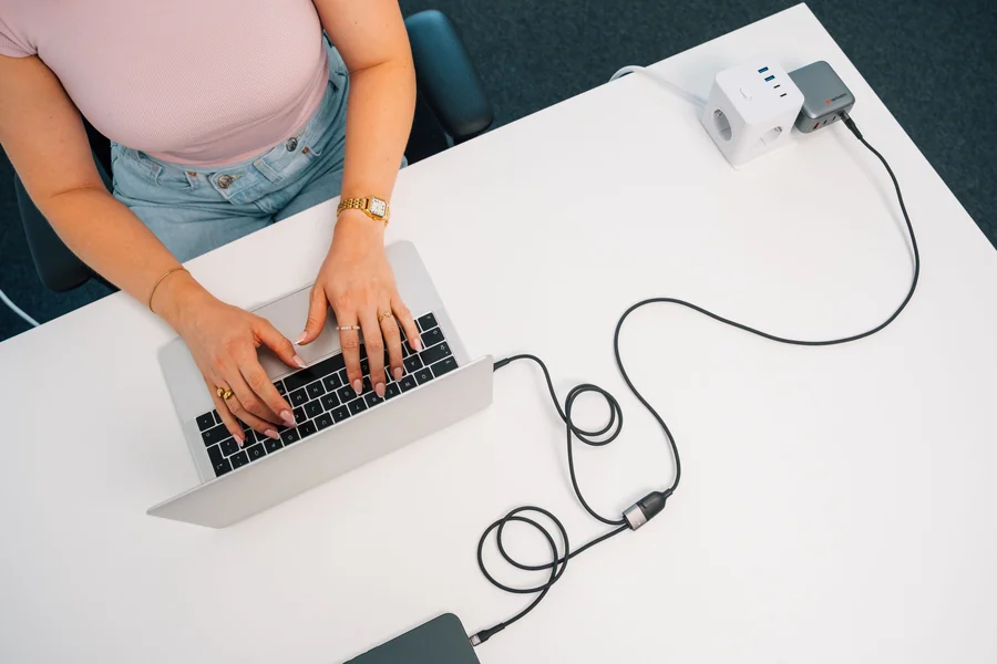 Verbatim Sync & Charge USB-C to Dual USB-C Cable 100W 1.5m