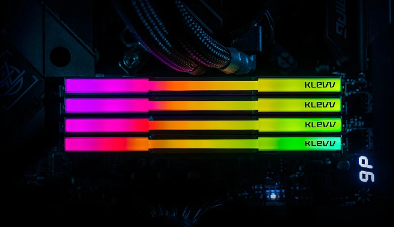 Память для ПК Klevv CRAS V RGB DDR5 64GB (2x32GB) 6400 CL32 чёрная