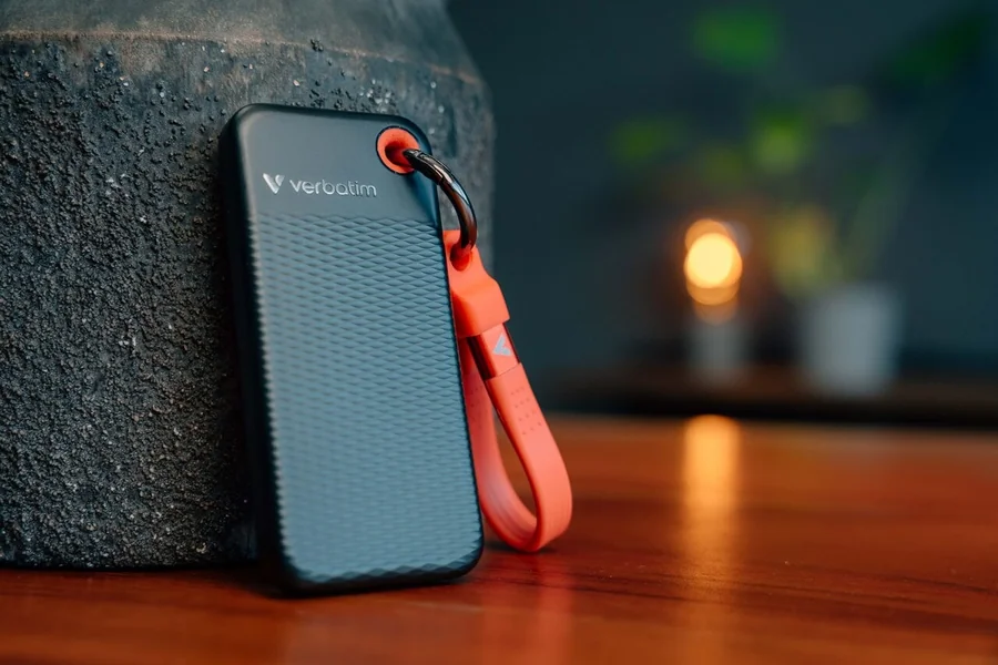 Verbatim Pocket SSD 1TB USB 3.2 Gen 2 External SSD Black/Red