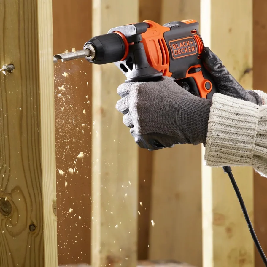 Ударная дрель Black & Decker BEH710SA32 710W + набор из 32 аксессуаров