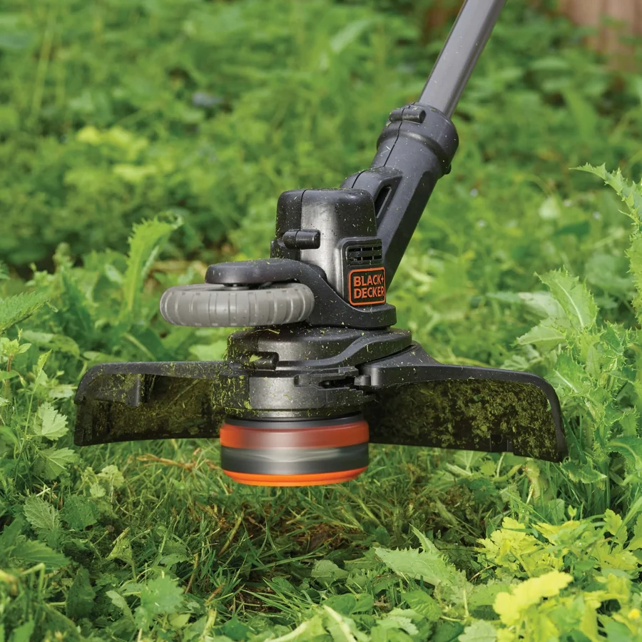 Аккумуляторный триммер Black & Decker STC1820PC 18V 28cm