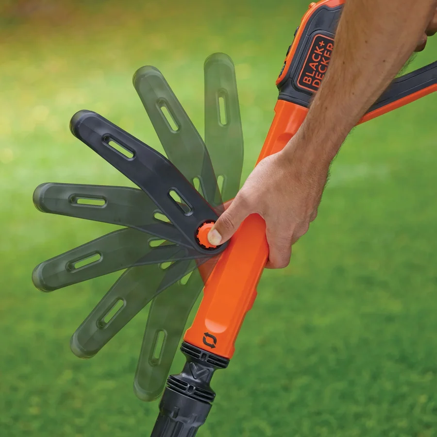 Аккумуляторный триммер Black & Decker STC1820PC 18V 28cm