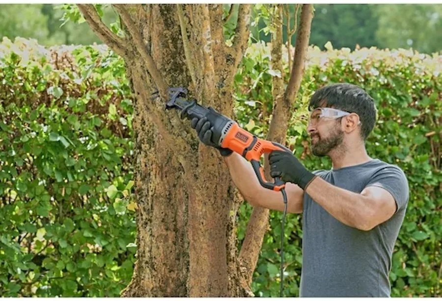 Black & Decker BES301 750W Reciprocating Saw