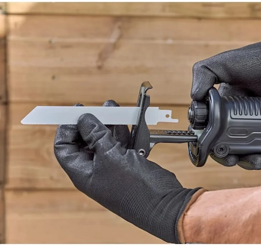 Black & Decker BES301 750W Reciprocating Saw