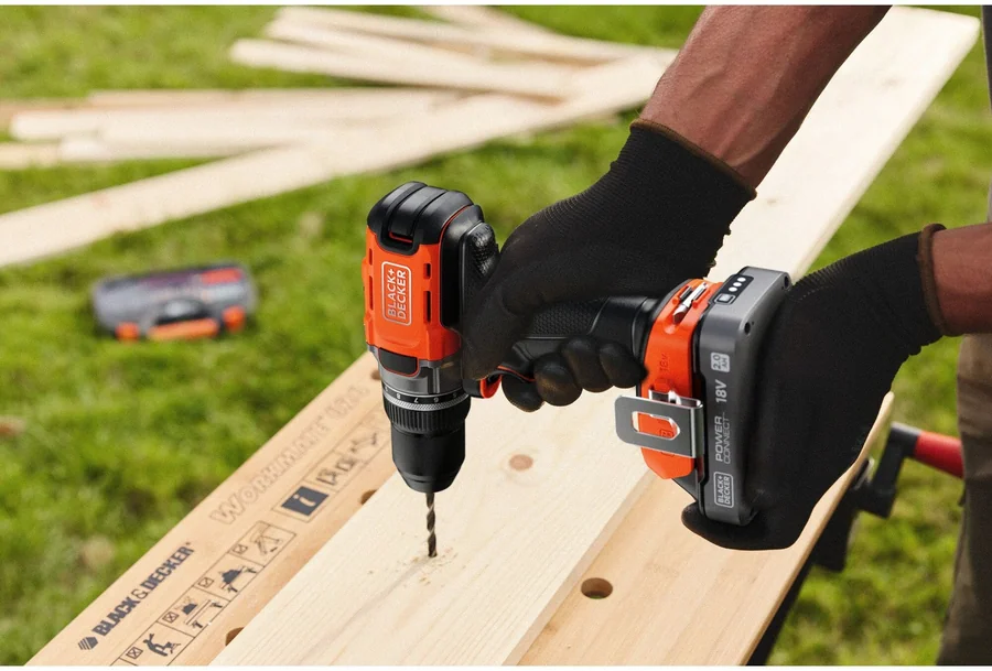 Аккумуляторная дрель-шуруповёрт Black & Decker BCD382D1XC 18V 2.0Ah