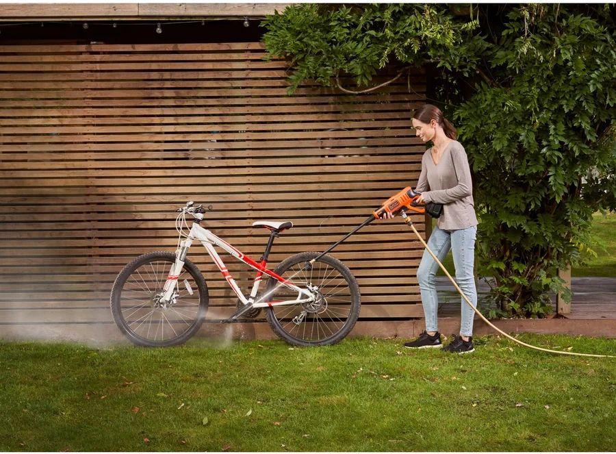 מכונת שטיפה בלחץ נטענת Black & Decker BCPC18B 18V ללא סוללה