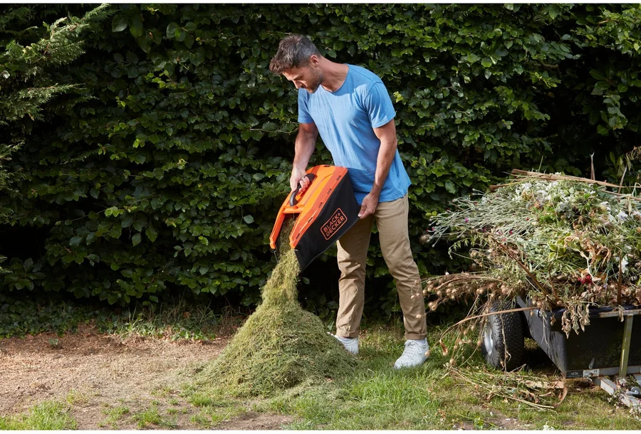מכסחת דשא נטענת Black & Decker BCMW3318N 2x18V 33cm ללא סוללות