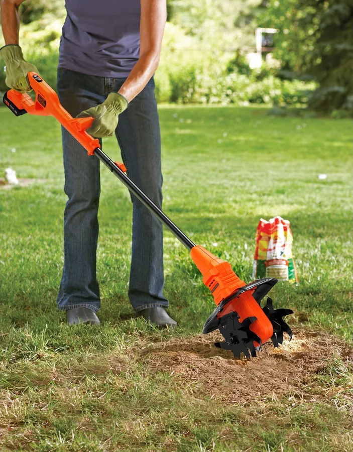 Аккумуляторный культиватор Black & Decker BETL1820L 18V 20cm