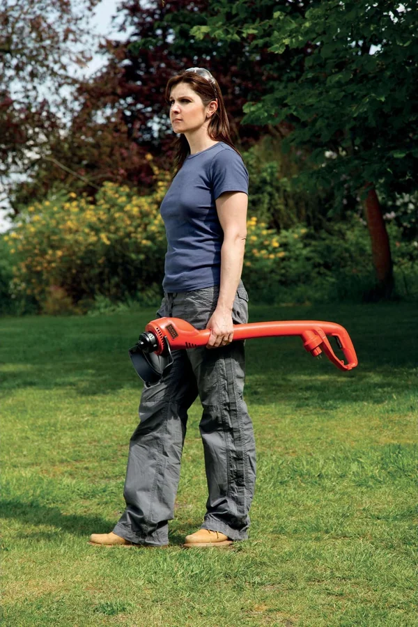 Электрический триммер Black & Decker GL250 250W 23cm
