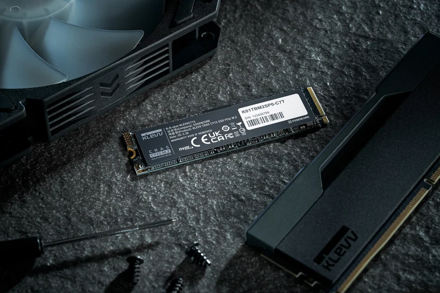 Klevv CRAS C715 512GB SSD