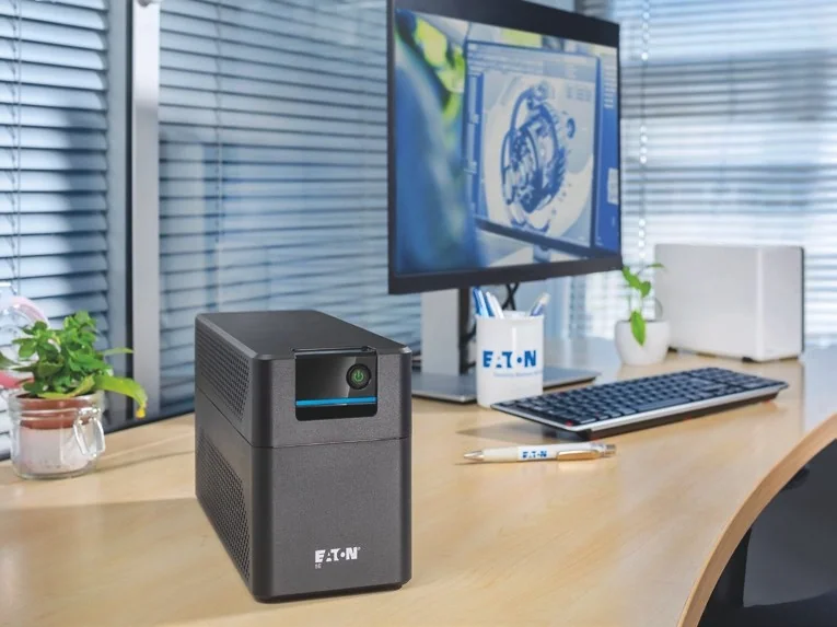 אל פסק EATON 5E Gen2 700 USB IEC 700VA/360W