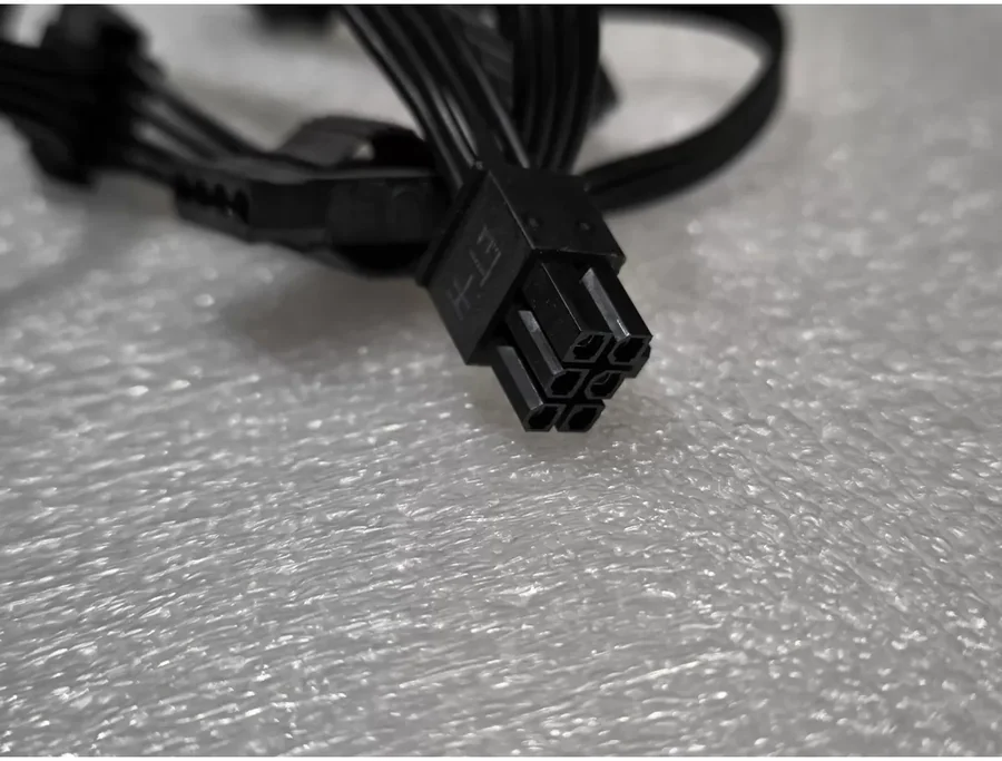 כבל Zalman ZM1000-EBT MOLEX CABLE
