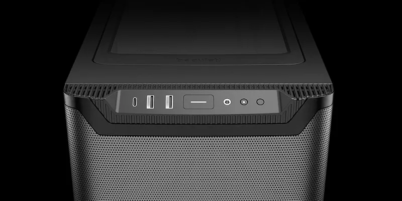 חיבורים קדמיים: USB-C ו-USB-A - Pure Base 501 Airflow