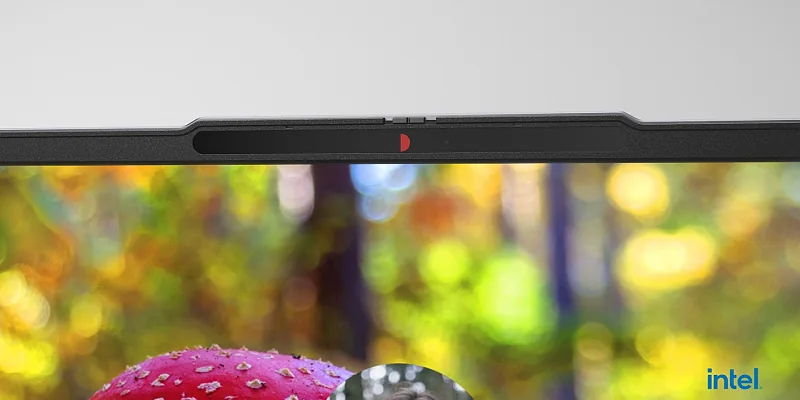 Lenovo IdeaPad Slim 3 — шторка камеры для конфиденциальности