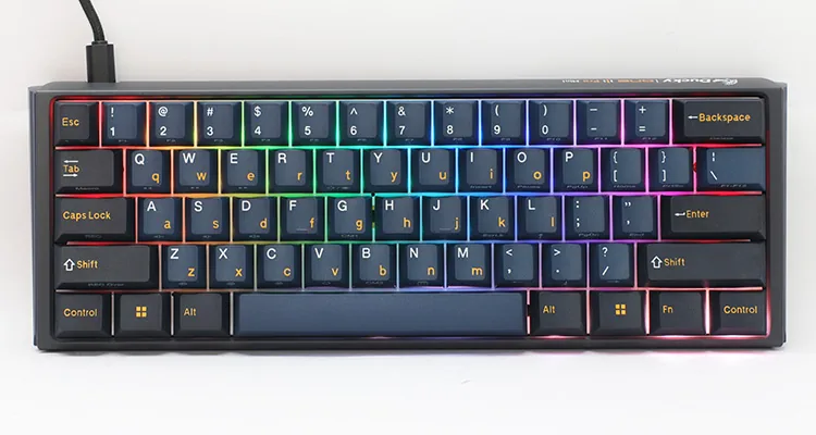 תאורת RGB במקלדת Ducky