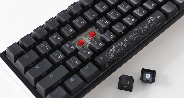 מקשים מ-PBT בשיטת Doubleshot