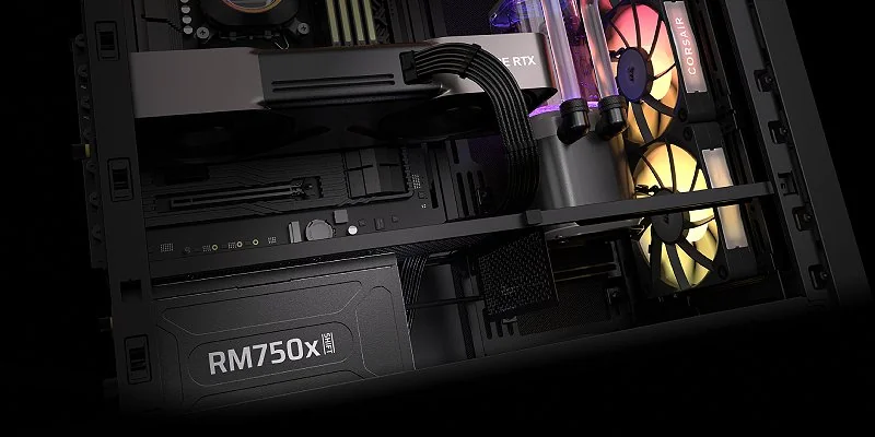 ספק כוח Corsair RM750x SHIFT מבט כללי