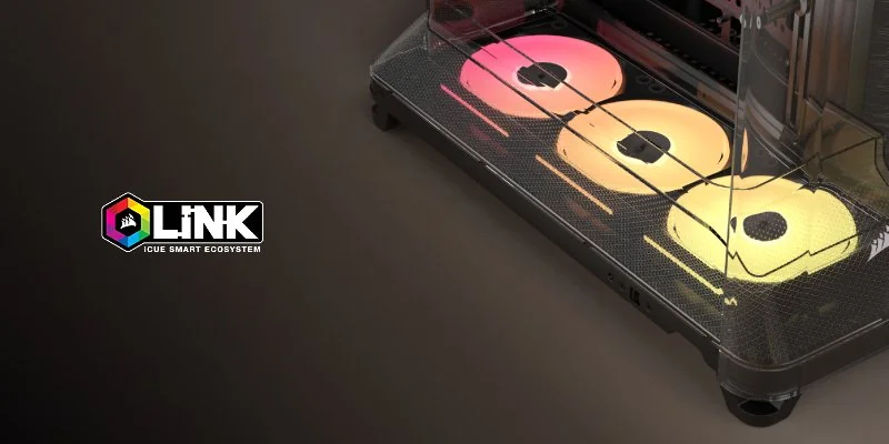 מאווררי iCUE LINK LX-R בתחתית המארז