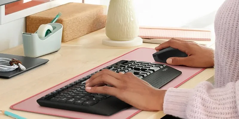 M331 mouse in use on a desk