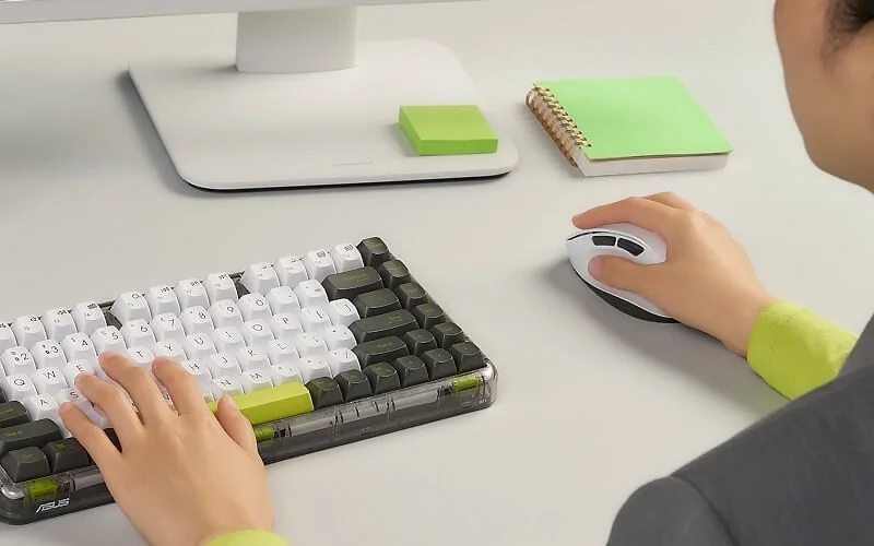 Hot-swappable switches on the Asus KD201 Volt Green