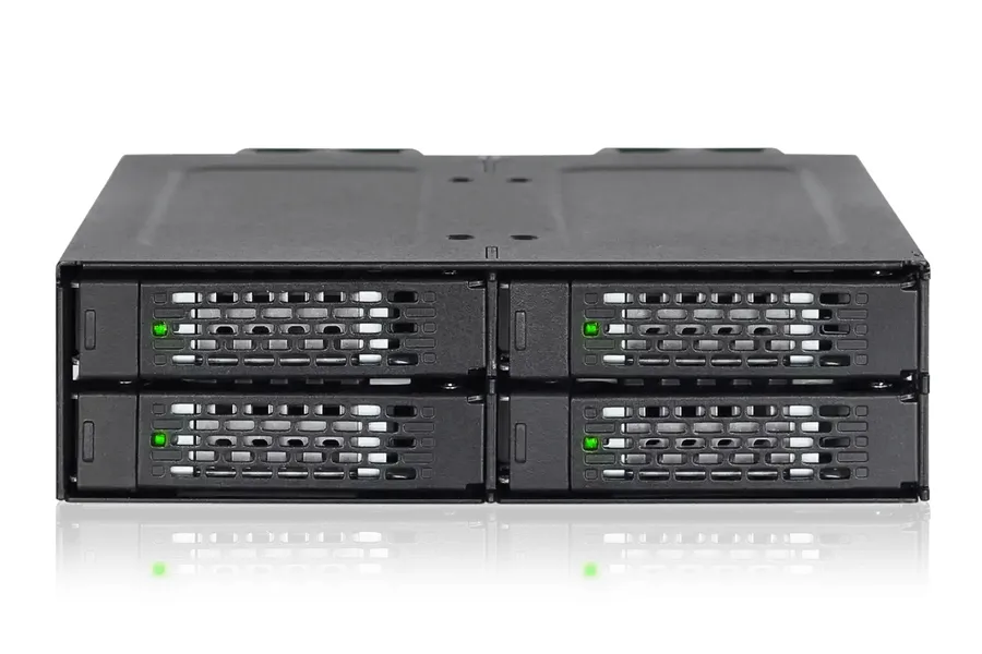 ICY DOCK ToughArmor MB699VP-B V3 4-Bay 2.5 U.2/U.3 NVMe